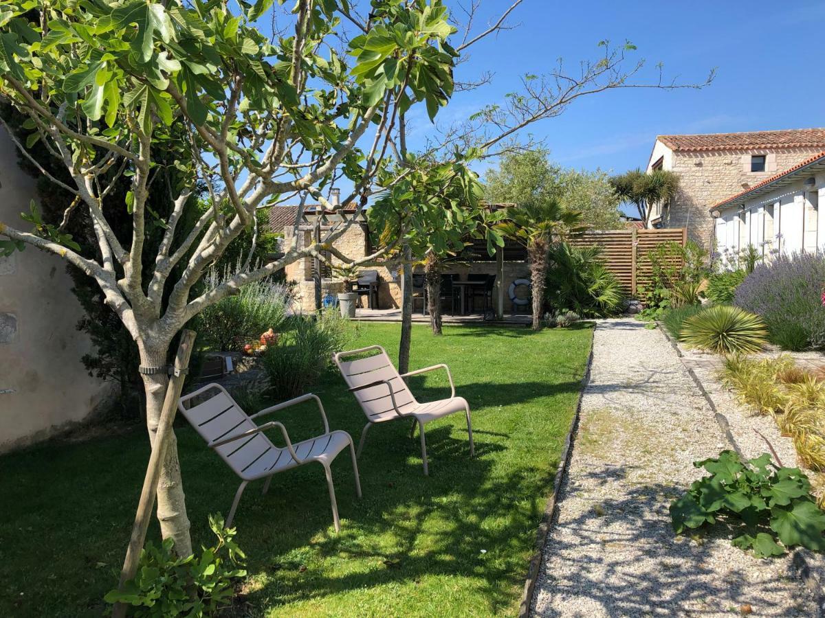 Hotel Vents Et Marees Saint-Pierre-d'Oleron Exterior foto