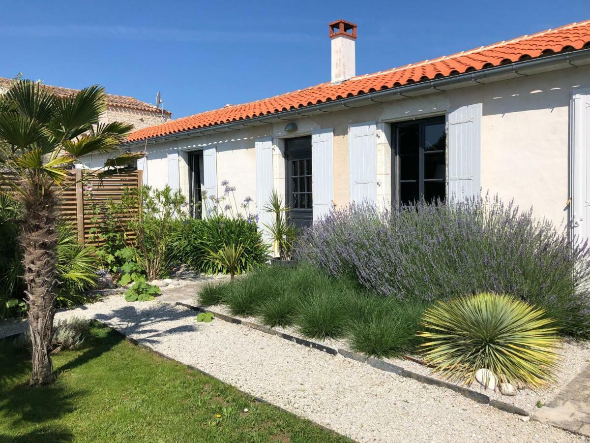Hotel Vents Et Marees Saint-Pierre-d'Oleron Exterior foto